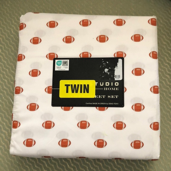 Max Studio FOOTBALL Sheet Set TWIN - Picture 1 of 8